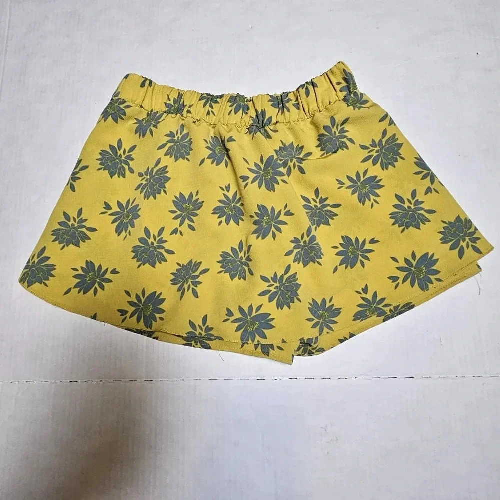 Zara Trafaluc Floral Yellow‎ and Blue Skort